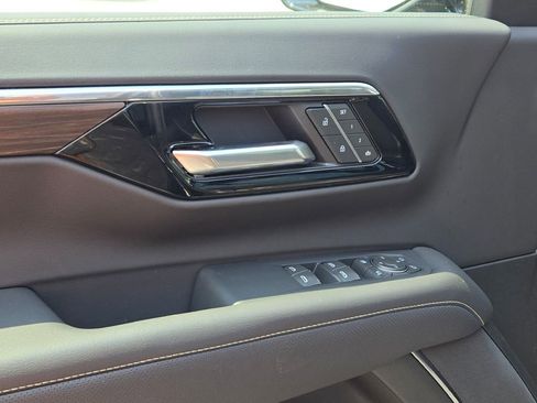 New 2025 Chevrolet Suburban Premier w/ Sun And Tow Package image 25