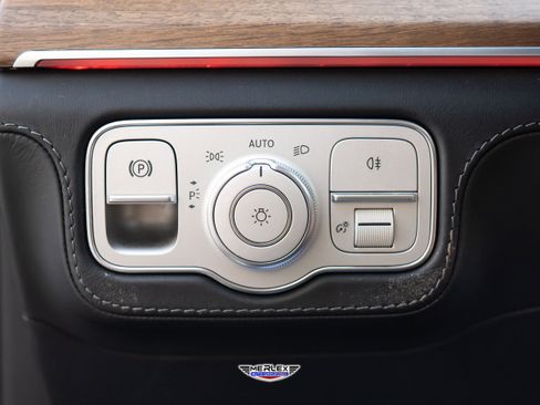 Used 2020 Mercedes-Benz GLS 580 4MATIC image 40