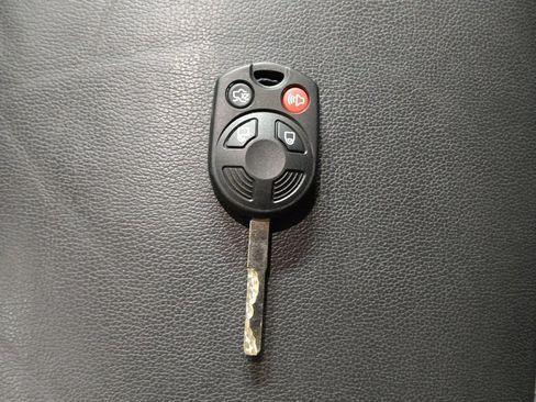 Used 2018 Ford Escape SEL w/ Ford Safe & Smart Package image 32