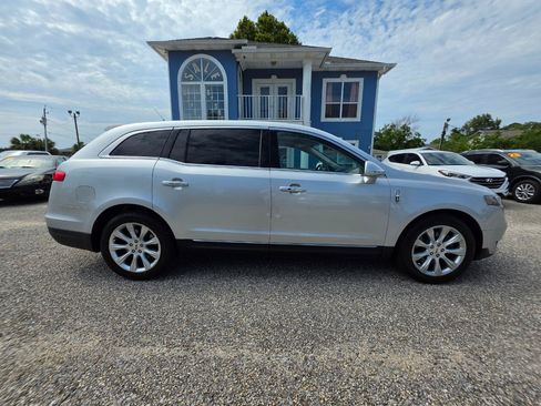Used 2016 Lincoln MKT AWD w/ Equipment Group 201A image 6