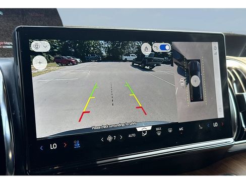 Used 2025 Ford Expedition Max King Ranch AWD/4WD image 30