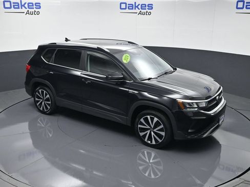 Used 2024 Volkswagen Taos SE FWD image 44