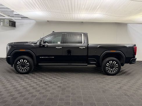 Used 2025 GMC Sierra 2500 Denali Ultimate AWD/4WD image 2