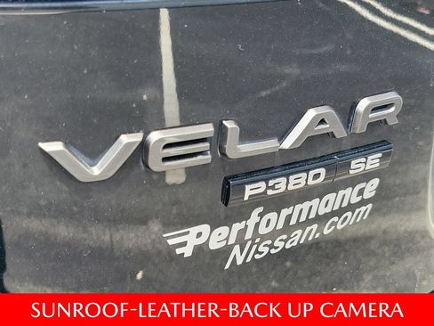 Used 2018 Land Rover Range Rover Velar R-Dynamic SE AWD/4WD image 12