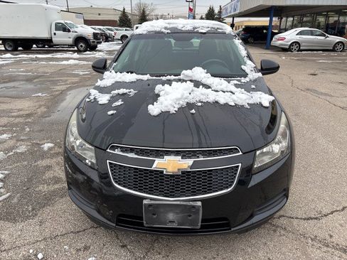 Used 2014 Chevrolet Cruze LT image 2