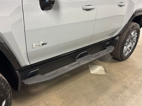 New 2026 GMC Hummer EV SUV image 12