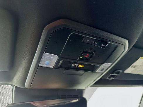 Used 2024 Toyota Tacoma TRD Off-Road image 32