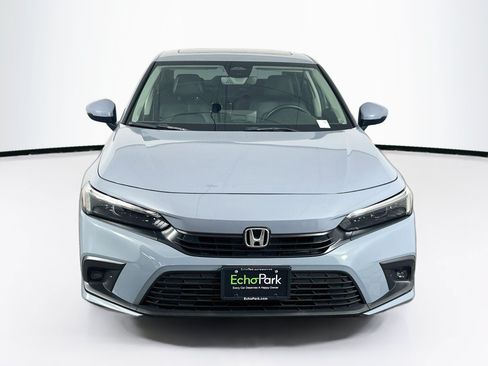 Used 2023 Honda Civic Touring image 2