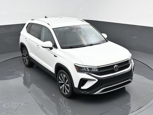 Used 2022 Volkswagen Taos SE AWD/4WD image 19