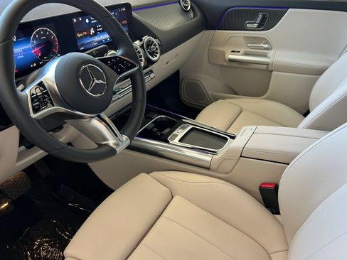Certified 2025 Mercedes-Benz GLA 250 image 14