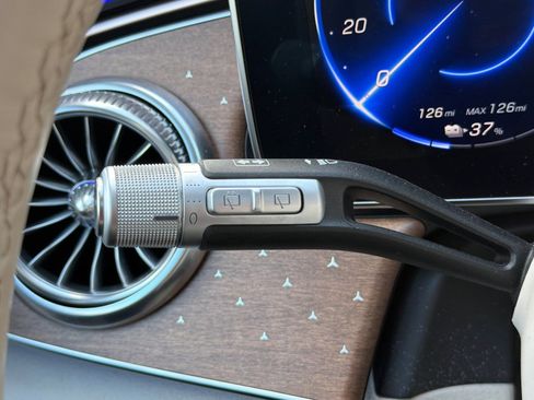 Used 2023 Mercedes-Benz EQS 450+ SUV image 33