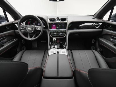 New 2025 Bentley Bentayga V8