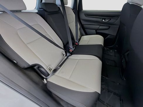 Used 2025 Honda CR-V LX image 14