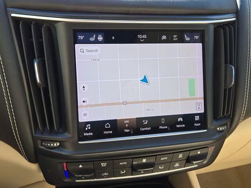 Used 2022 Maserati Levante GT image 19