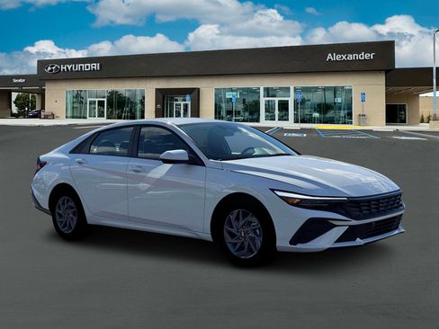 New 2026 Hyundai Elantra Hybrid image 10