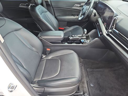 Used 2023 Kia Sportage SX image 20