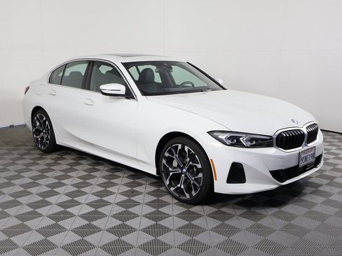 Used 2025 BMW 330i Sedan w/ Convenience Package image 3