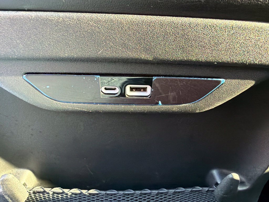 Used 2025 Chrysler Pacifica Select FWD image 19