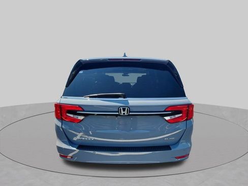 Used 2024 Honda Odyssey Elite image 17
