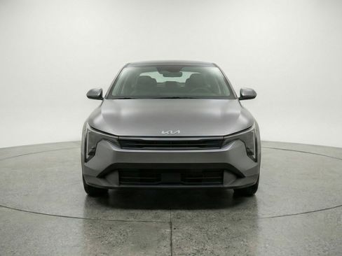 Used 2025 Kia K4 LXS image 1