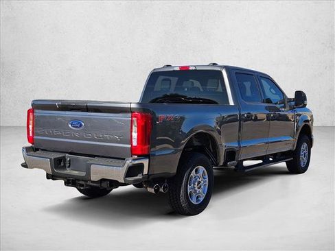 New 2026 Ford F250 XLT w/ FX4 Off-Road Package image 2