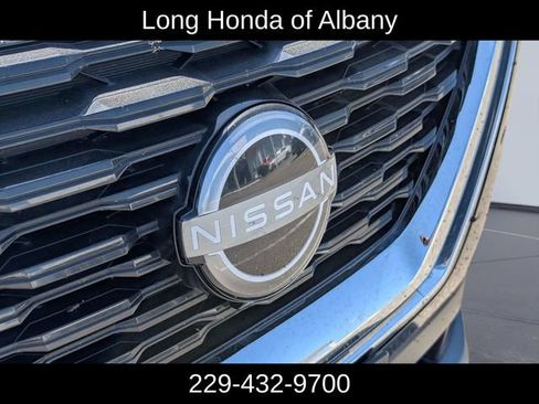 Used 2023 Nissan Rogue SV AWD/4WD image 3