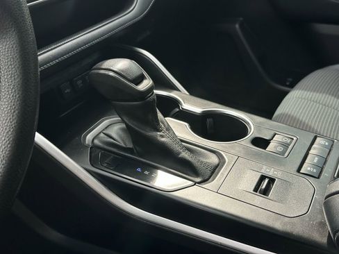 Used 2021 Toyota Highlander L image 13