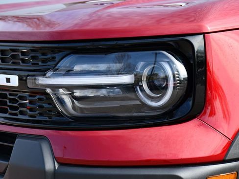 Used 2025 Ford Bronco Sport Outer Banks w/ Outer Banks Tech Package+ image 42