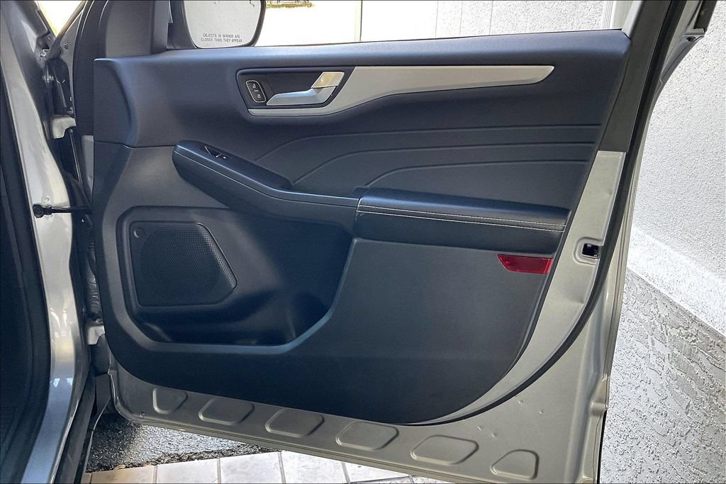 Used 2024 Ford Escape Platinum AWD/4WD image 21