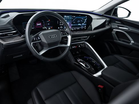 Certified 2025 Audi Q5 Premium Plus w/ Premium Plus image 9