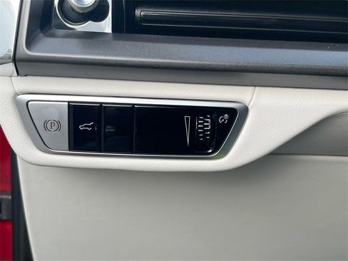 New 2026 Cadillac Vistiq Luxury w/ LPO, Floor Liner Package image 10