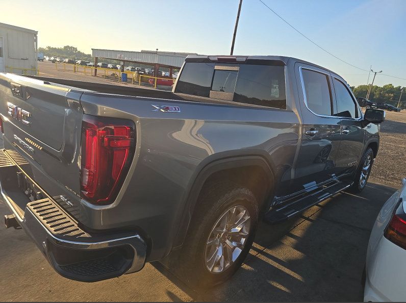 Used 2020 GMC Sierra 1500 SLT w/ SLT Premium Plus Package AWD/4WD image 3