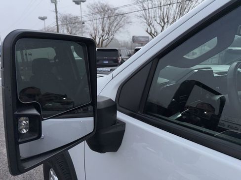 Used 2025 Chevrolet Silverado 3500 LT w/ Safety Package image 9