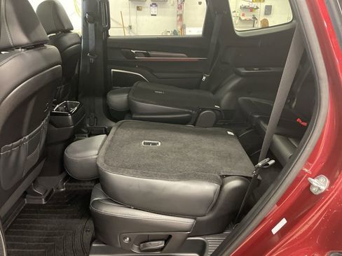 Used 2024 Kia Telluride SX Prestige X-Line AWD/4WD image 29