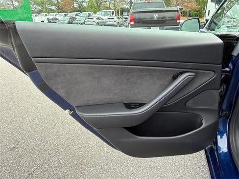 Used 2018 Tesla Model 3 Long Range image 22