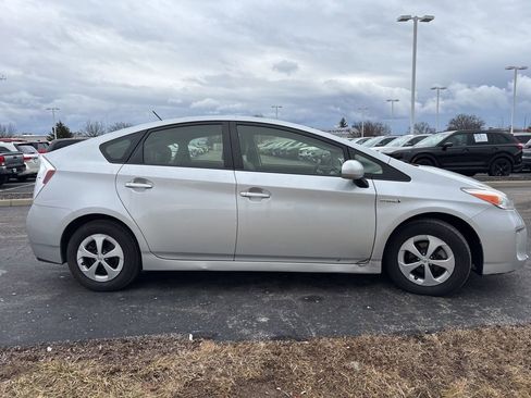 Used 2015 Toyota Prius Two image 11