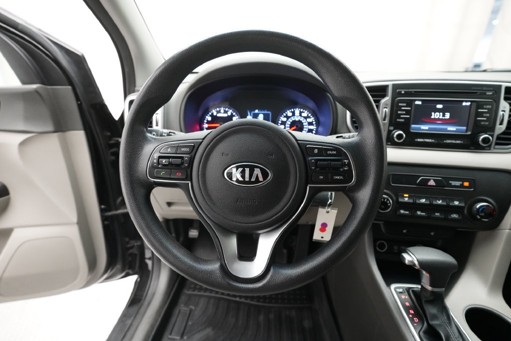 Used 2017 Kia Sportage LX w/ LX Popular Package AWD/4WD image 4