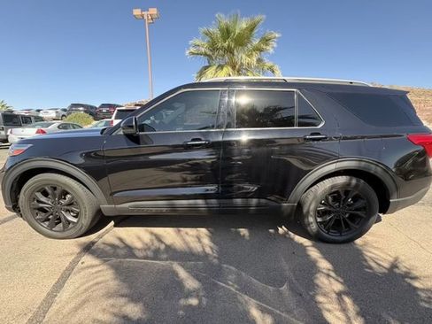 Used 2023 Ford Explorer Limited RWD image 2