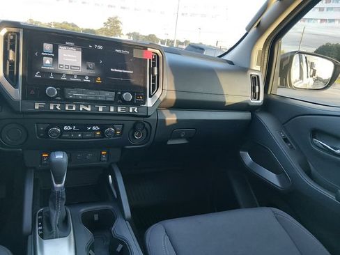 Certified 2026 Nissan Frontier SV w/ SV Convenience Package RWD image 11