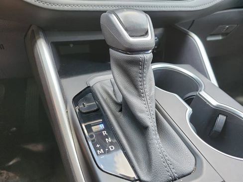 Used 2023 Toyota Highlander L image 21