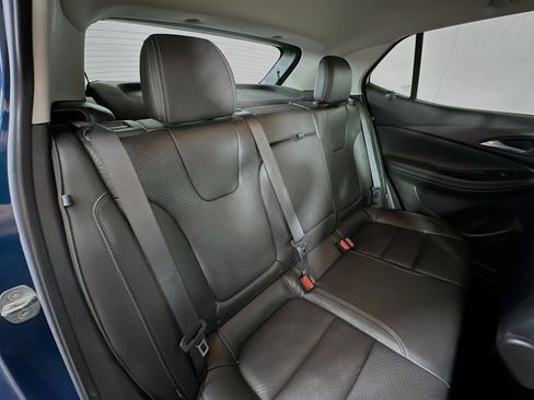 Used 2020 Buick Encore GX Essence FWD image 24