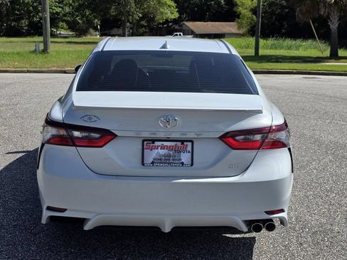 Used 2023 Toyota Camry SE FWD image 3