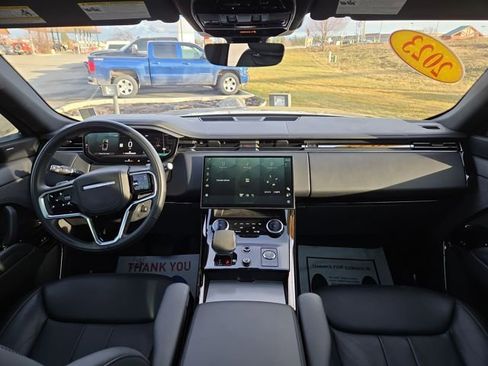 Used 2023 Land Rover Range Rover Sport SE image 3