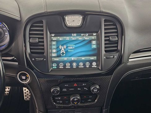 Used 2023 Chrysler 300 C image 25