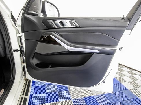 Used 2025 BMW X7 xDrive40i image 14