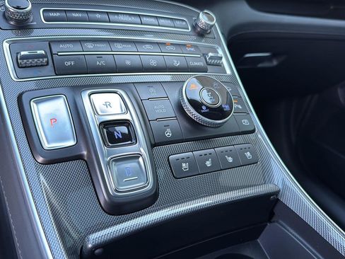 Used 2023 Hyundai Santa Fe Limited image 22