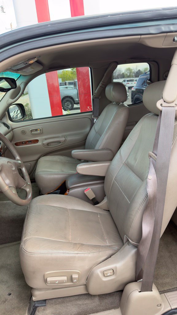 Used 2001 Toyota Tundra Limited w/ Off-Road Pkg AWD/4WD image 9