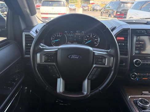Used 2018 Ford Expedition Platinum AWD/4WD image 14