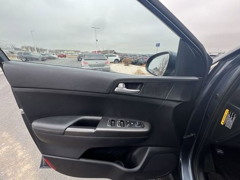 Used 2017 Kia Sportage LX w/ Option Group 012 image 21