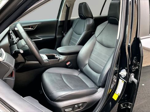 Used 2023 Toyota RAV4 Limited AWD/4WD image 8